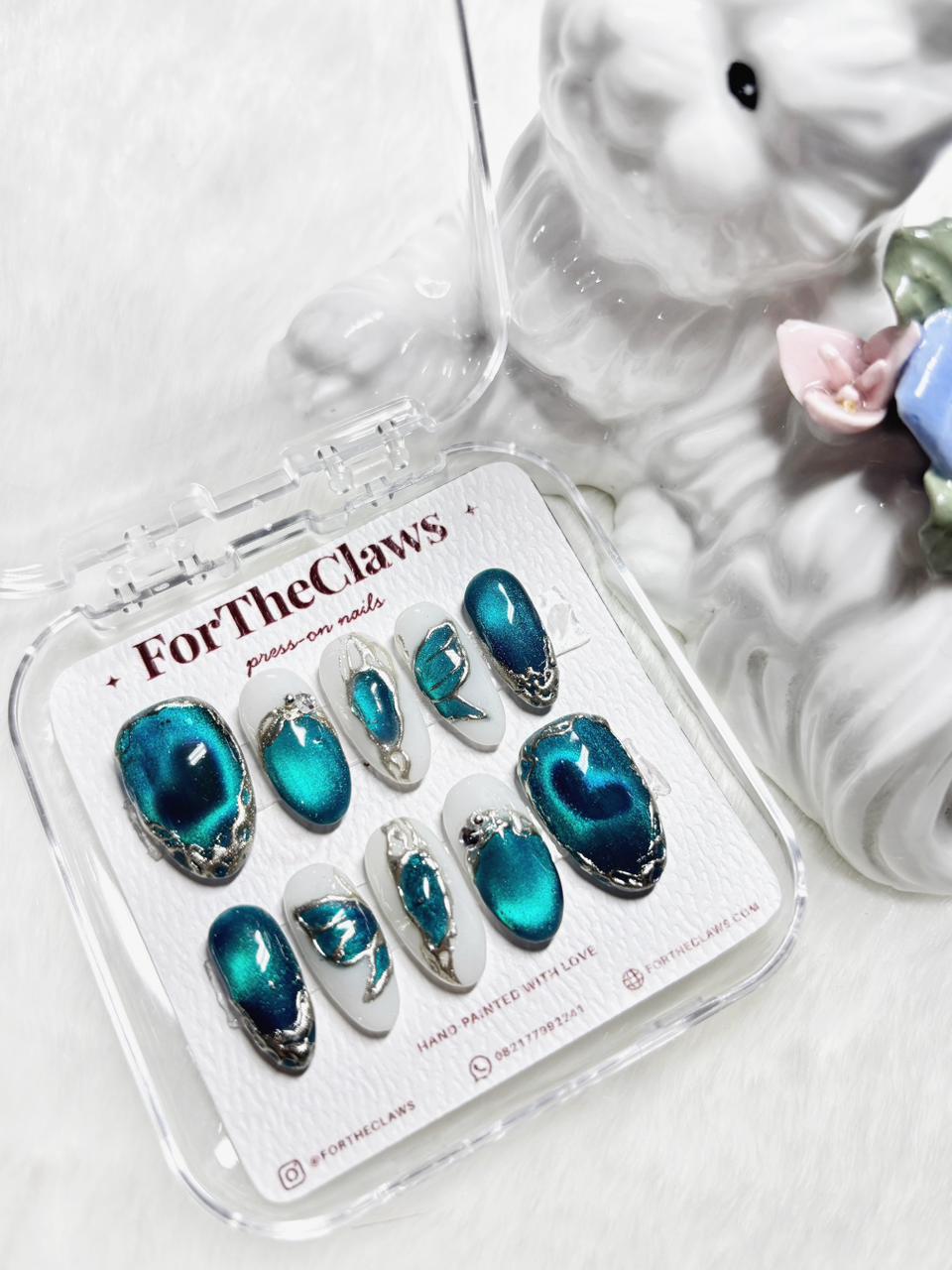 Mystic Lagoon press-on nail set